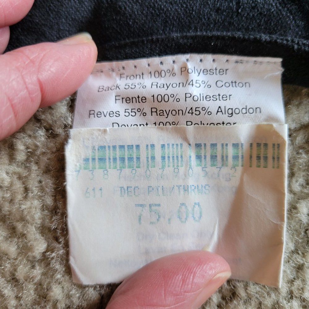 NWT Tiger Print Velvety Throw Blanket With Realistic "Fur" Pattern - Picture 6 of 7